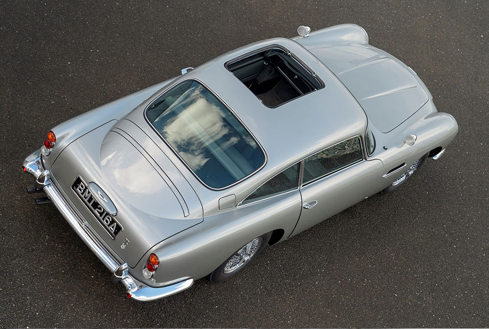 عودة Aston Martin DB5 Goldfinger