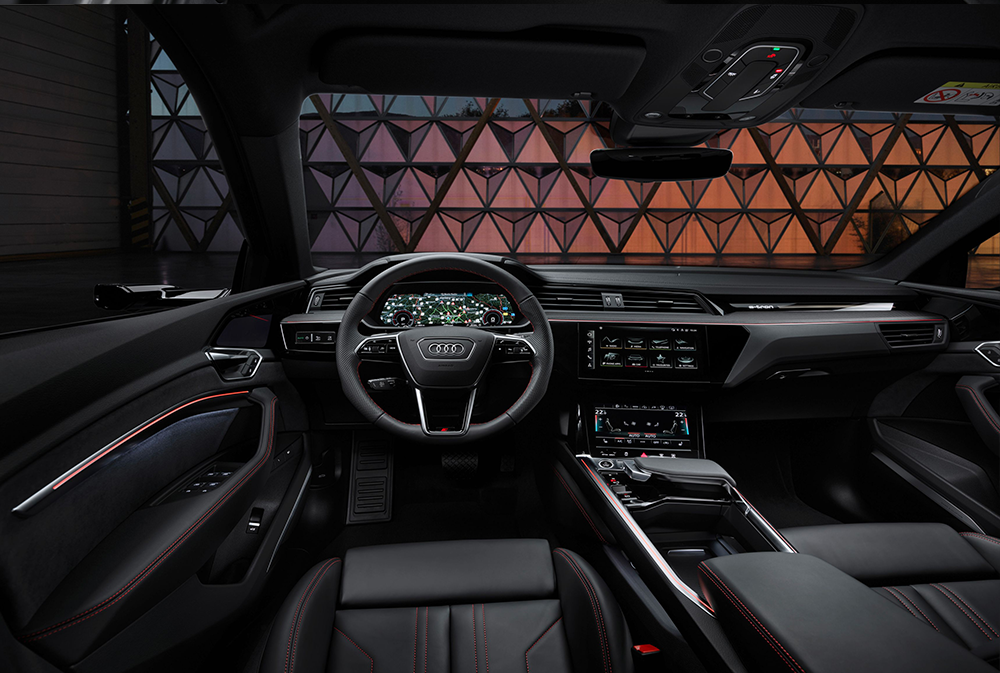 Audi Q8 e-tron في الشرق الأوسط: كفاءة عالية وأناقة في التصميم