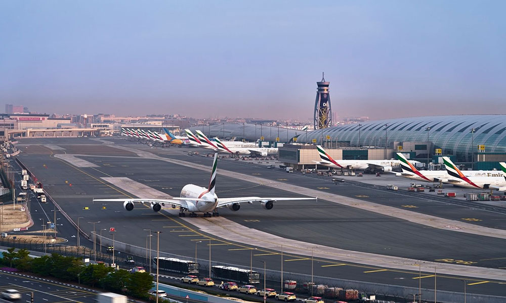 كم بلغ عدد المسافرين عبر مطار دبي خلال الربع الأول؟