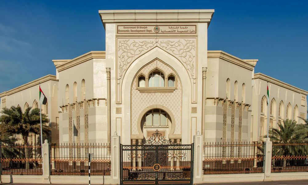 الذكاء الاصطناعي يعزز خدمات إصدار الأسماء التجارية في "اقتصادية الشارقة"