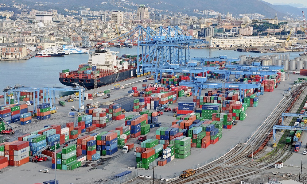 الصادرات الإيطالية ترتفع 10.7% في أبريل الماضي