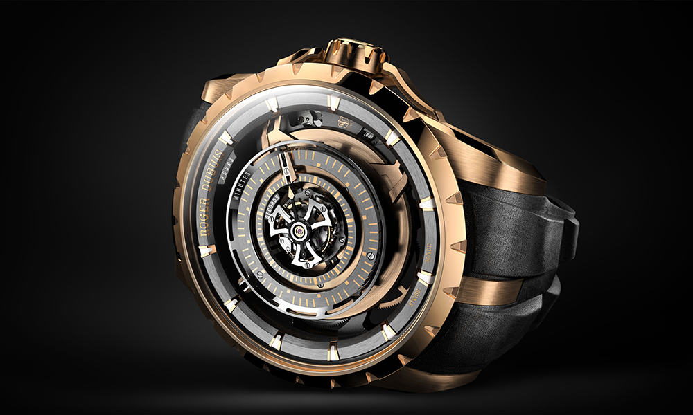 ROGER DUBUIS تواصل رحلتها في تصميم ساعات حصرية