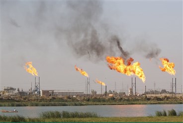 العراق وحرق الغاز المصاحب... ملف بيئي يتحول إلى قضية طاقة واقتصاد