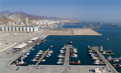 "ميناء الفجيرة" يسعى لاستخذام قاطرات بحرية هجينة بهدف تقليل استهلاك الوقود