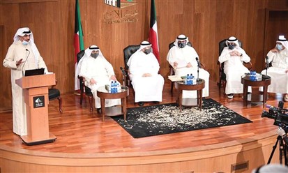 رئيس الحكومة الكويتية يحذر من اللجوء إلى تسييل الأصول