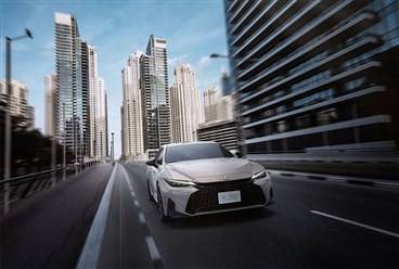 لكزس تطلق IS 350 في الشرق الأوسط بتصميم رياضي وتقنيات متطورة