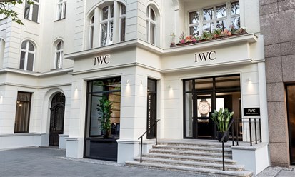 IWC SCHAFFHAUSEN تفتتح أول متجر لها في برلين