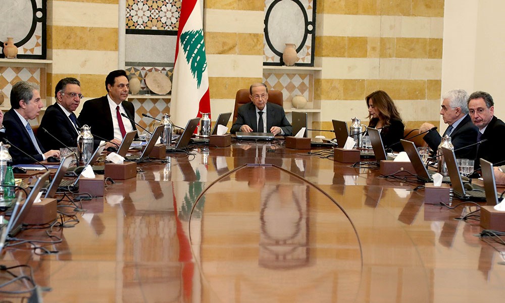 كيف ستتعامل الحكومة اللبنانية مع السندات الدولية    (رويترز)