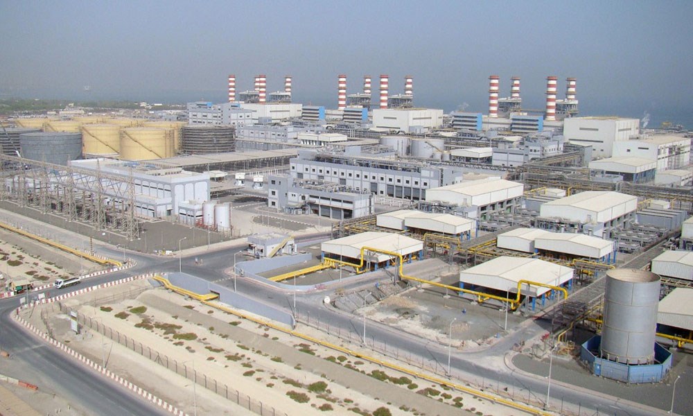 "كهرباء ومياه دبي": رفع القدرة الإنتاجية من المياه المحلاة إلى 490 مليون غالون يومياً