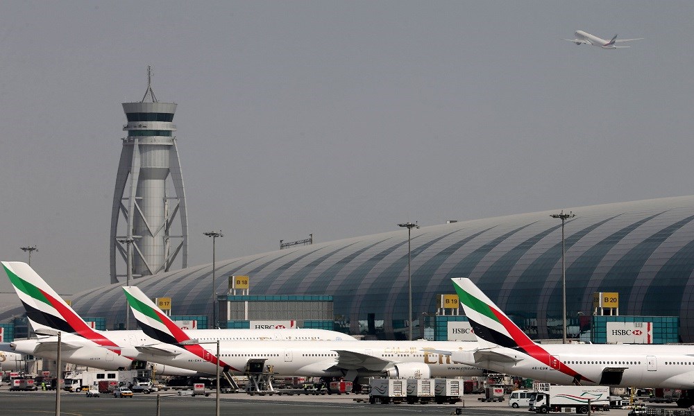 مطارات دبي تستبعد استئناف الرحلات الاعتيادية قريباً