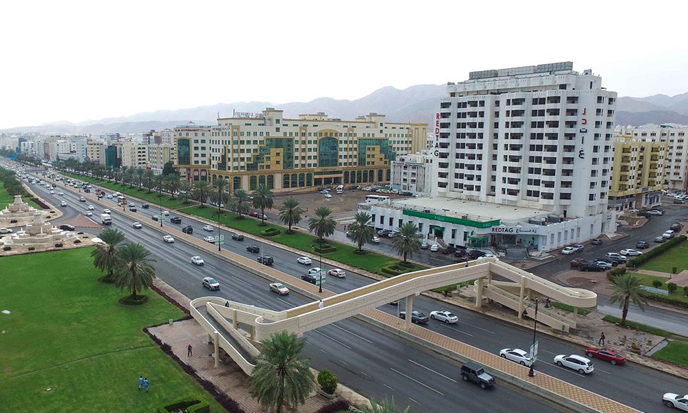 سلطنة عمان: خطة لتخفيض الإنفاق العام بـ 1.3 مليار دولار