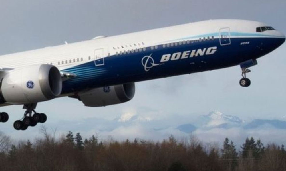 نجاح الرحلة التجريبية الأولى لطائرة بوينغ 777 إكس