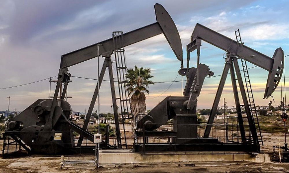 "غولدمان ساكس" يتوقع تقلبات عنيفة في أسواق النفط
