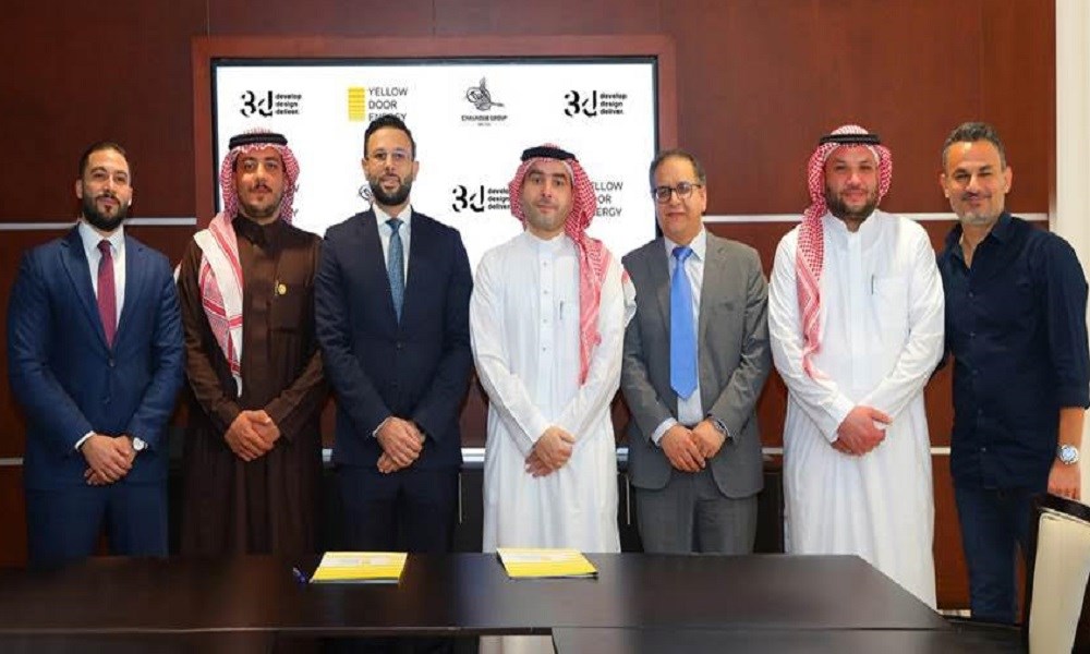 مجموعة شلهوب وشركة Yellow Door Energy توقعان عقد تأجير محطة طاقة شمسية