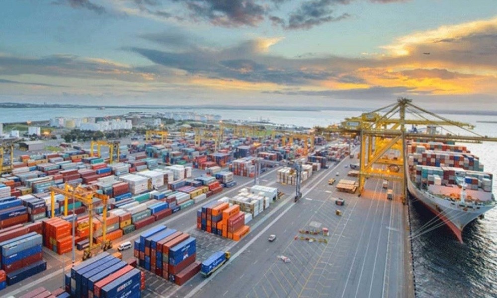 "موانئ" تحقق ارتفاعاً بنسبة 8.22% في حاويات المسافنة خلال نوفمبر 2025