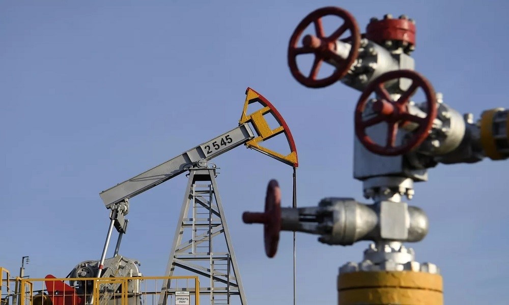 روسيا: تراجع إيرادات النفط والغاز 38% في يناير