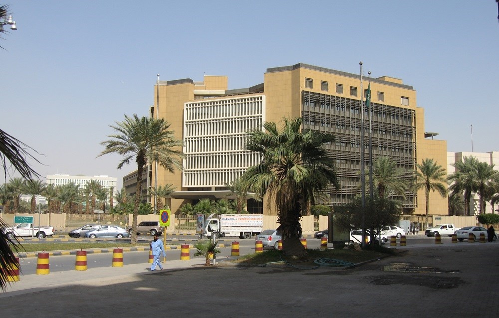 المالية الإماراتية تجري تعديلات على الضريبة الانتقائية