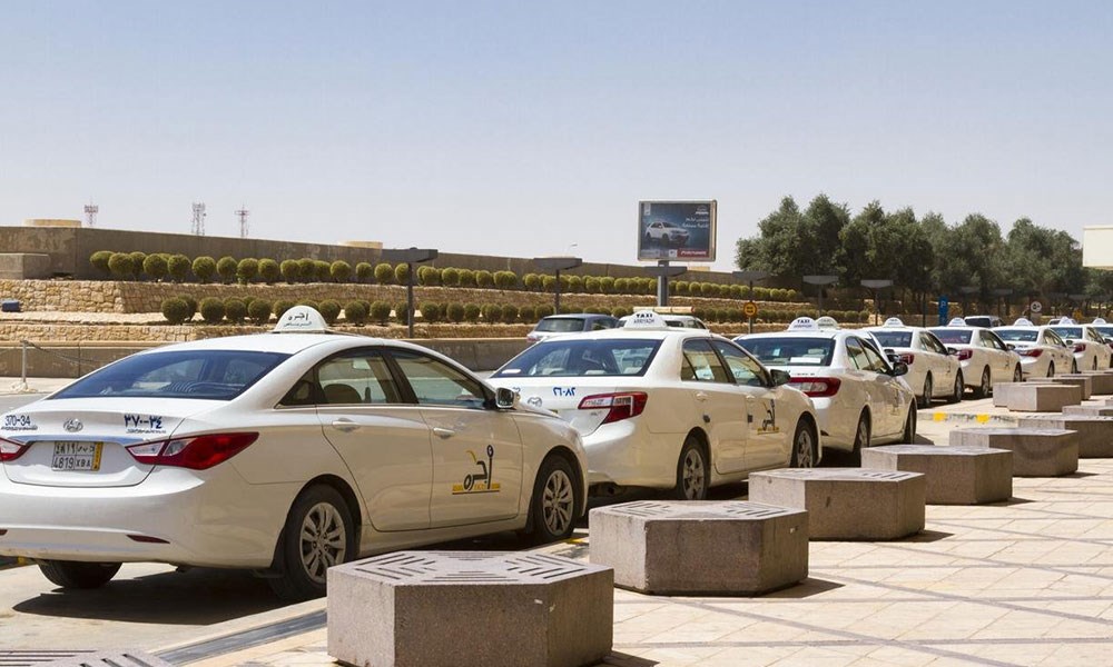 السعودية: صرف الدفعة الثانية لدعم العاملين في أنشطة نقل الركاب