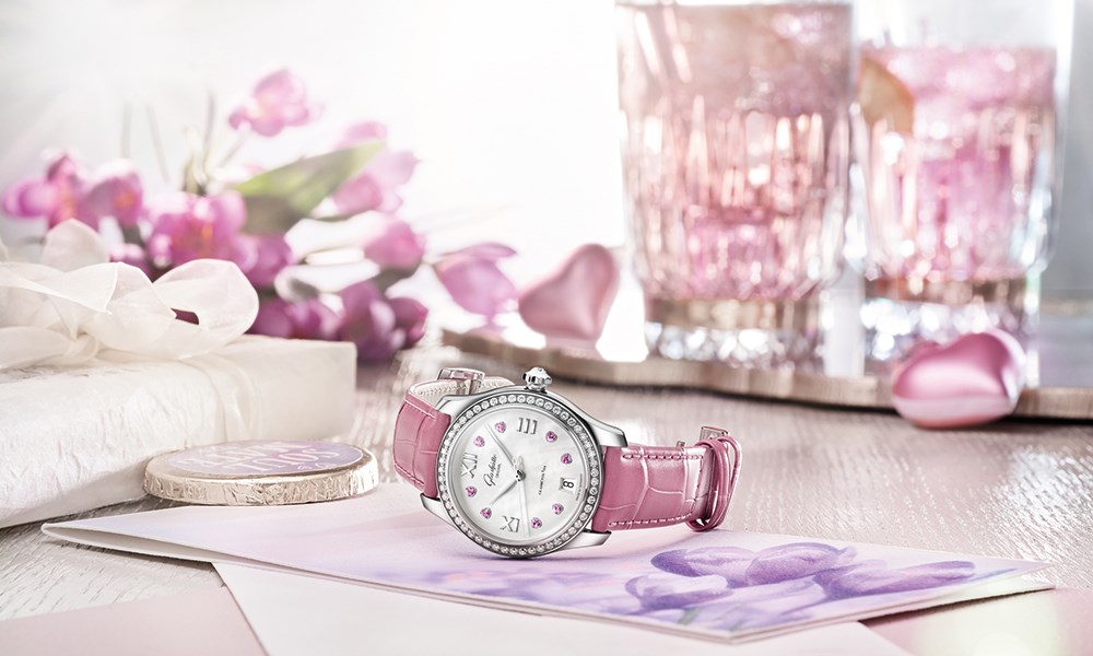 Glashütte ORIGINAL تطرح ساعتها ذات الإصدار المحدود الخاصة بعيد الحب