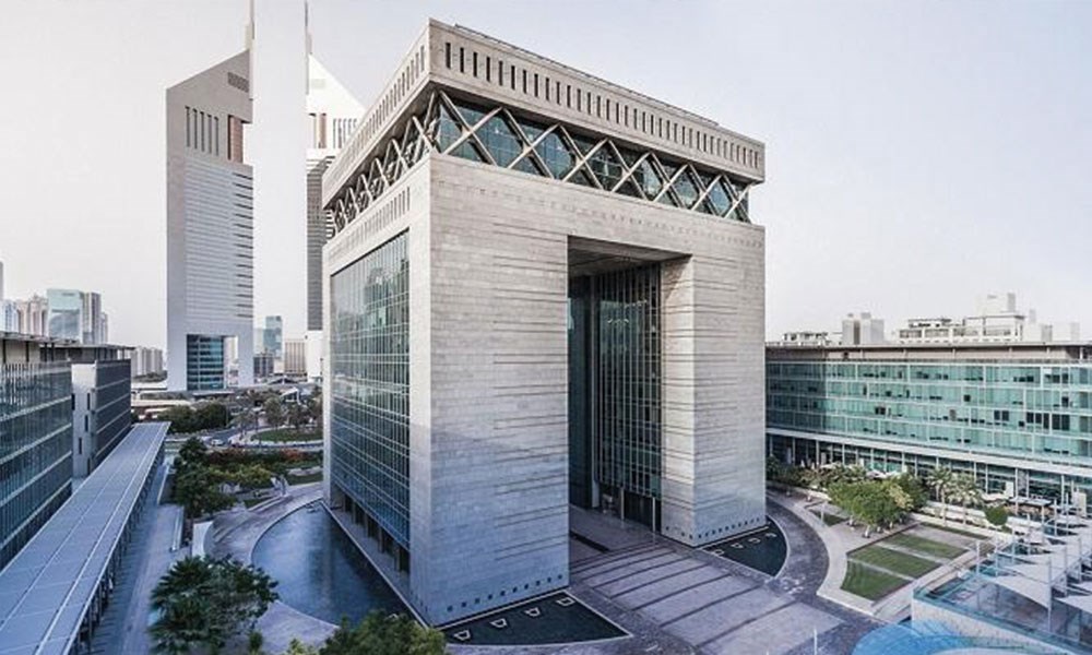 "مركز دبي المالي" يحظر الدخول لغير الموظفين