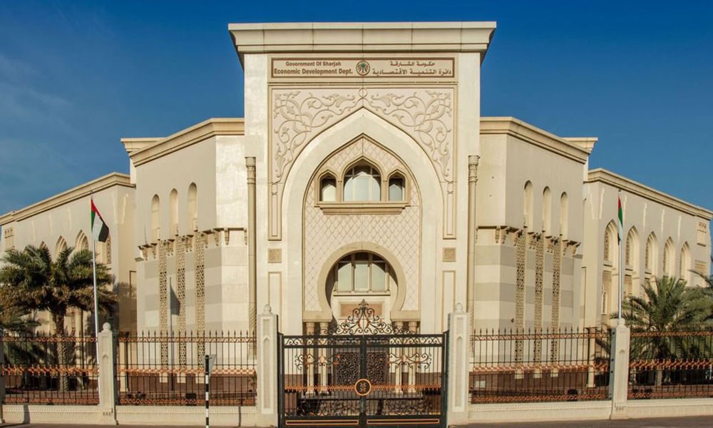 الذكاء الاصطناعي يعزز خدمات إصدار الأسماء التجارية في "اقتصادية الشارقة"