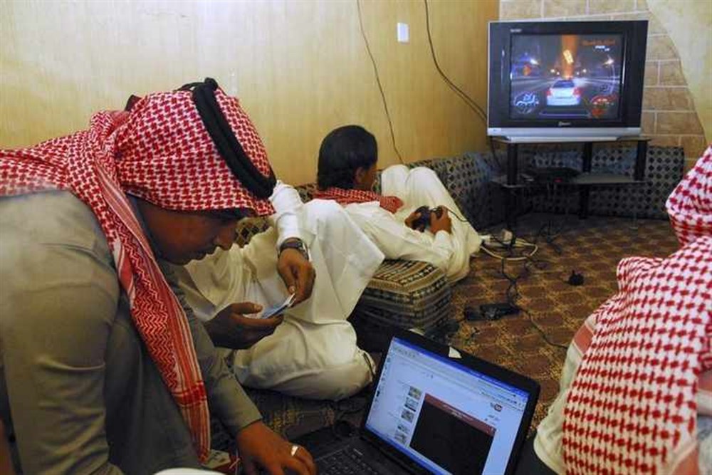 كورونا يُنهِك شبكات الاتصالات في السعودية