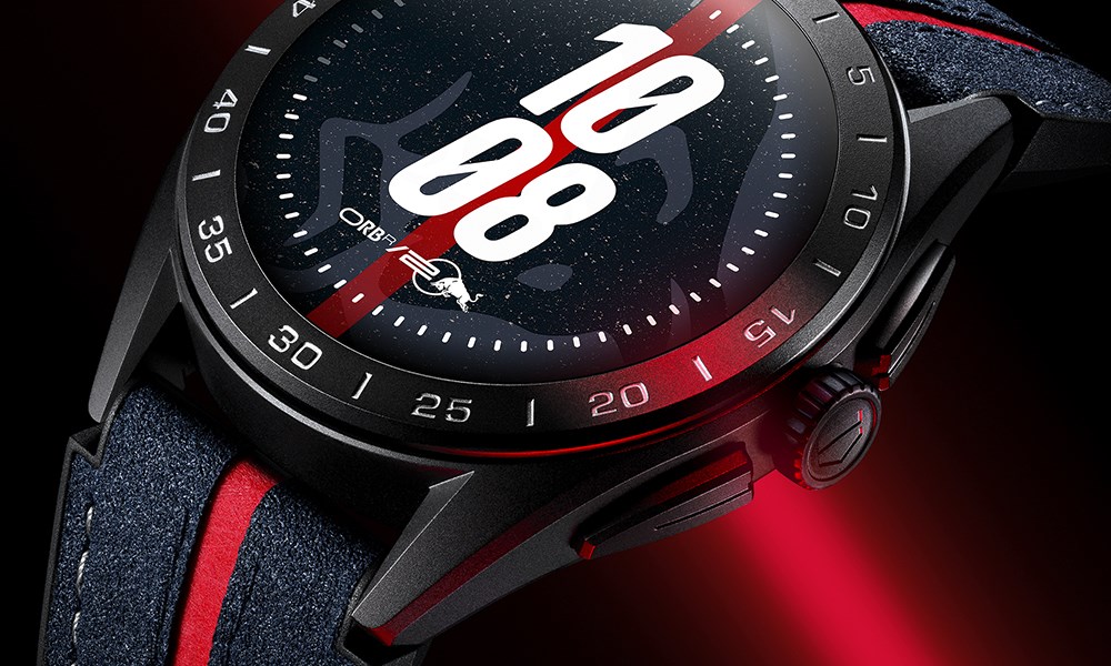 TAG Heuer: ساعة جديدة متّصلة بالإنترنت بالتعاون مع فريق Oracle Red Bull Racing