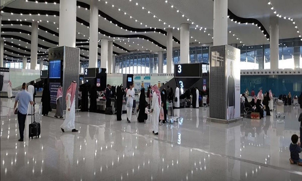 السعودية تسمح بالسفر وفتح المطارات بالكامل منتصف مايو المقبل