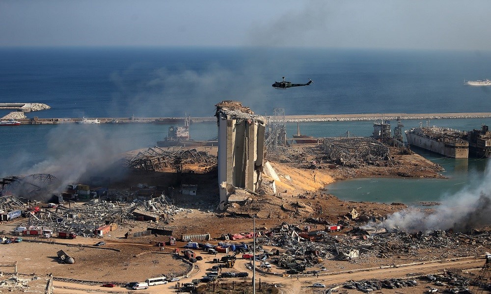 انفجار بيروت يوقف استيراد بعض المواد الأولية.. ماذا عن الحلول؟
