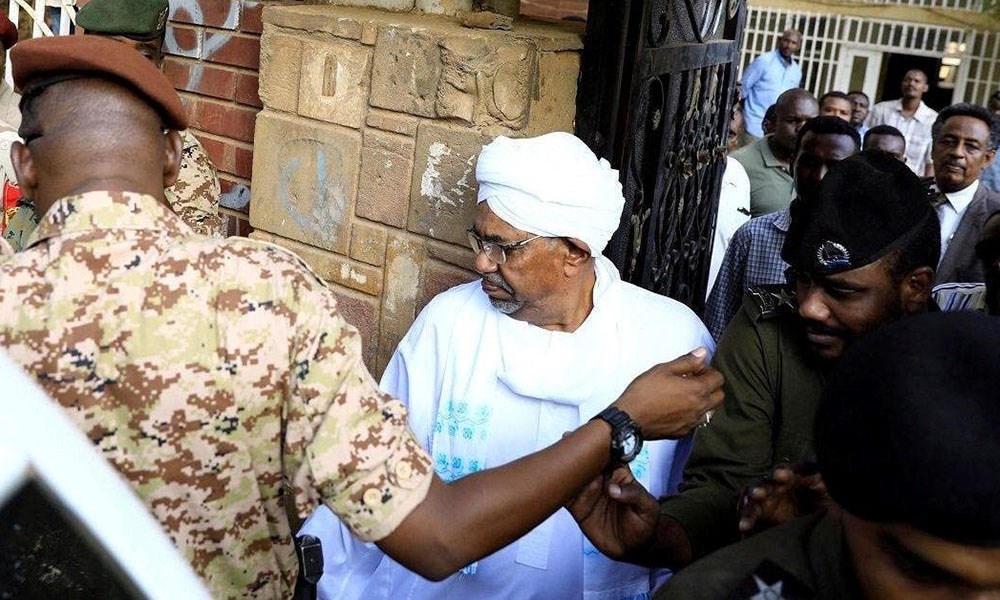 السودان يسترد أموالاً منهوبة بقيمة 4 مليارات دولار من البشير