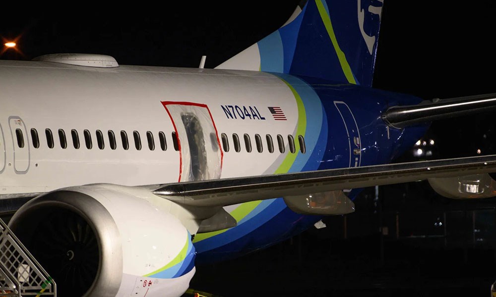 الرئيس التنفيذي لـ"بوينغ" يقر بأخطاء الشركة حول حادثة طائرة "ألاسكا إيرلاينز"