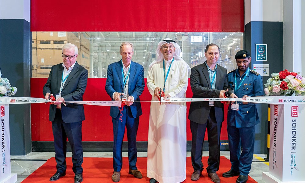 "دي بي شينكر" تفتتح ثالث مركز لوجيستي لها في دبي