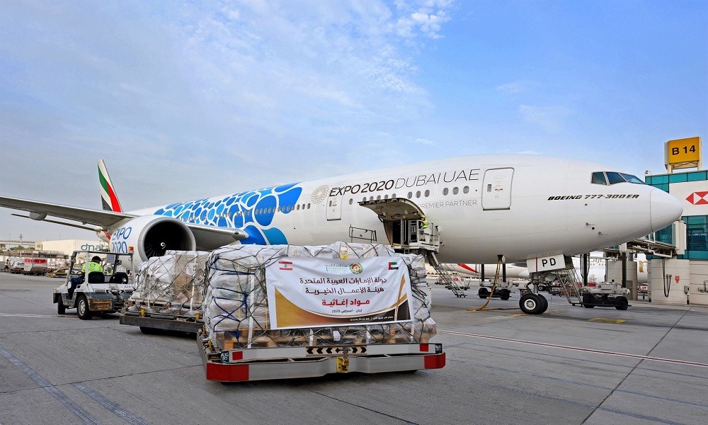 طيران الإمارات: 50 رحلة لنقل مواد الإغاثة إلى لبنان