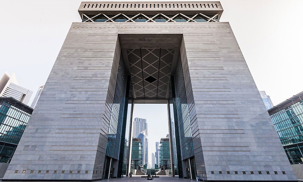 "دبي المالية" و "مراقبة" لوكسمبورغ توقعان اتفاقية للابتكار المالي