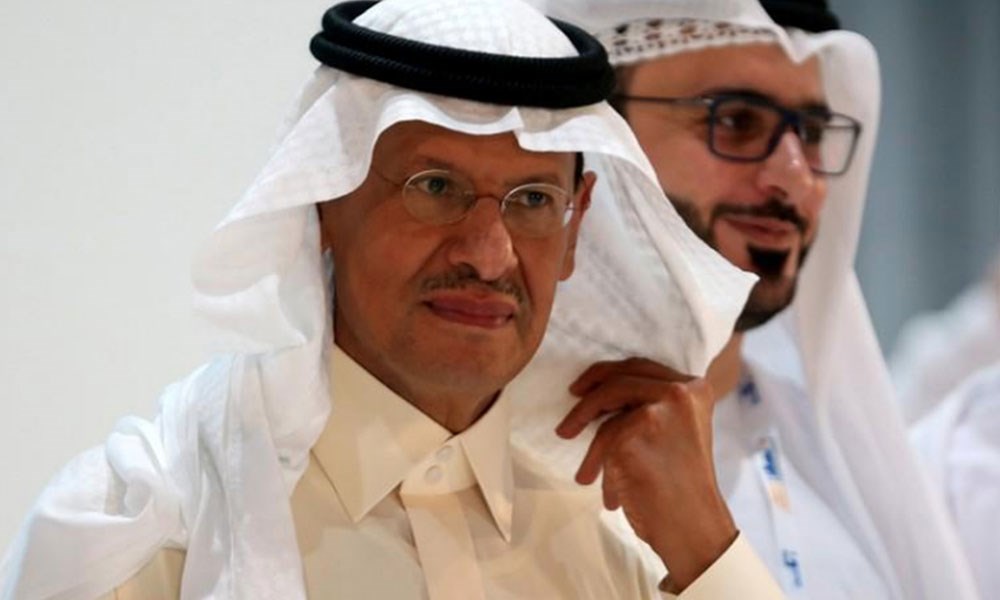 وزير الطاقة السعودي: نتابع عن كثب تطورات أسواق النفط في شأن "كورونا"