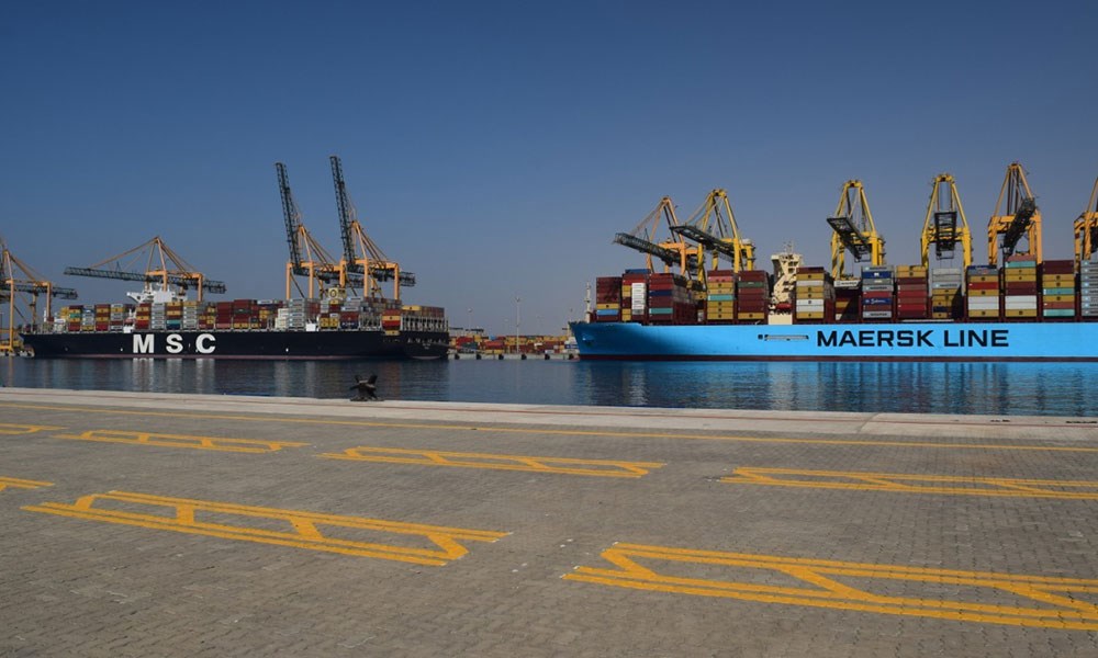 ميناء الملك عبدالعزيز في الدمام: مناولة 188 ألفاً و578 حاوية في يونيو الماضي