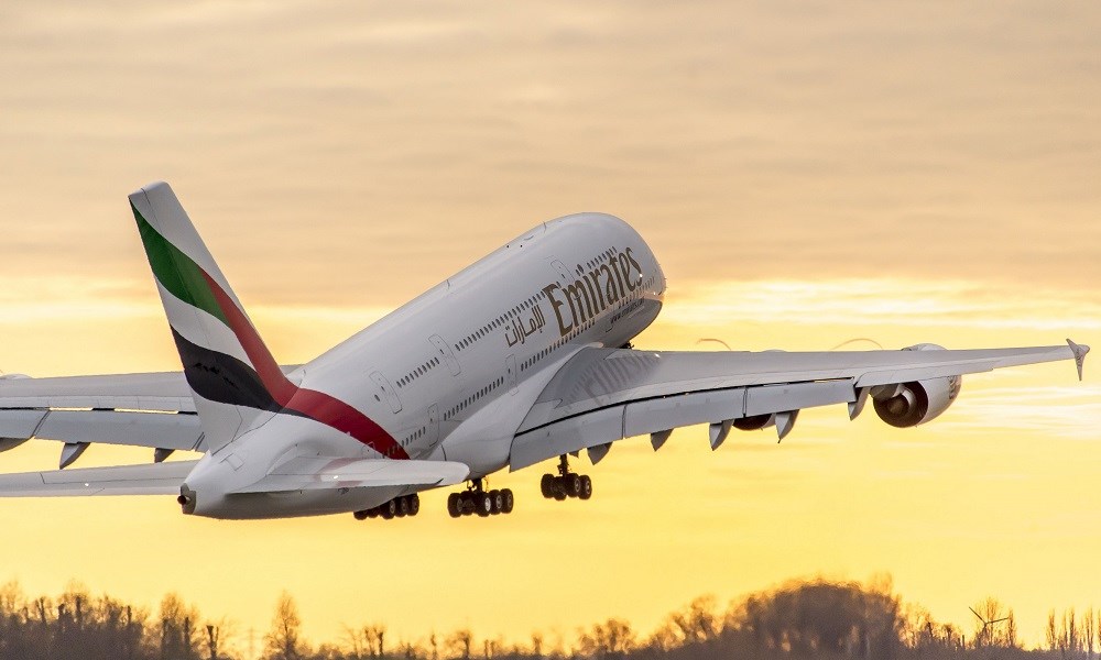 طيران الإمارات تشغل طائرات A380 إلى لندن هيثرو وباريس