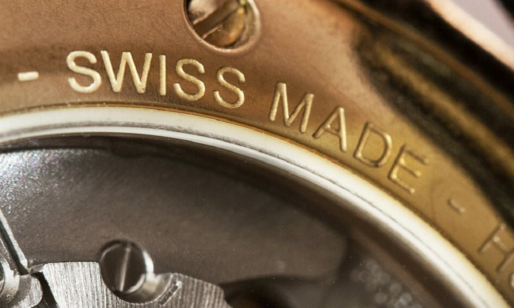 صناعة الساعات السويسرية: أداء قوي في 2023