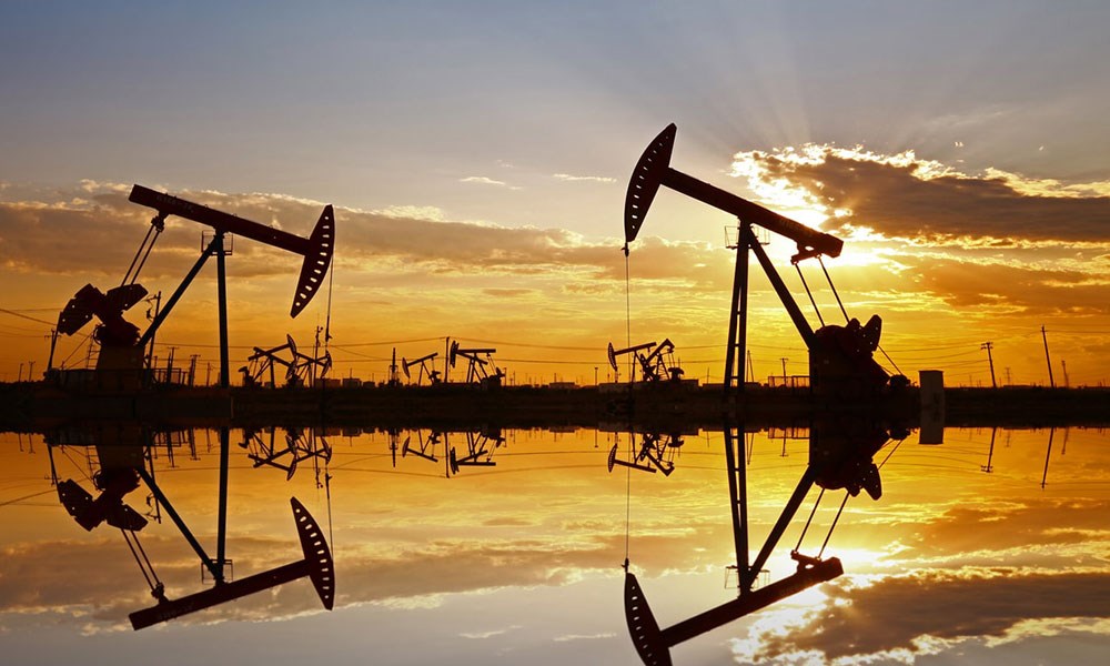 أسعار النفط ترتفع قبيل اجتماع لـ"أوبك +"