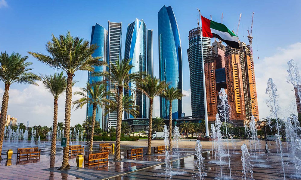 أبوظبي: نمو التجارة الخارجية غير النفطية 0.5 في المئة خلال يناير