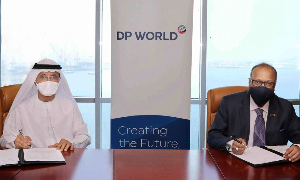 "موانئ دبي العالمية" تستحوذ على  شركات للخدمات الملاحية