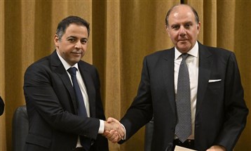 الحاكم الجديد لمصرف لبنان: ملتزمون بحماية الودائع ومكافحة الاقتصاد غير الشرعي