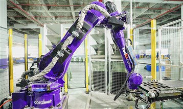 "فيدكس إكسبرس" تطلق روبوت "دوراستورير" المدعوم بالذكاء الاصطناعي لقيادة الخدمات اللوجيستية الذكية