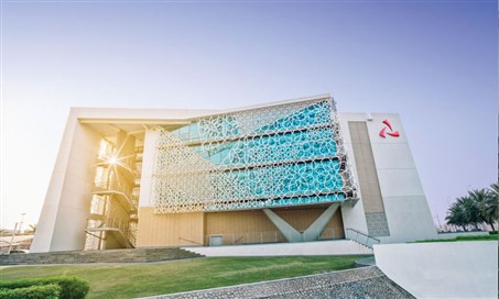 بنك مسقط: نمو الأرباح وتحسن التصنيف الائتماني